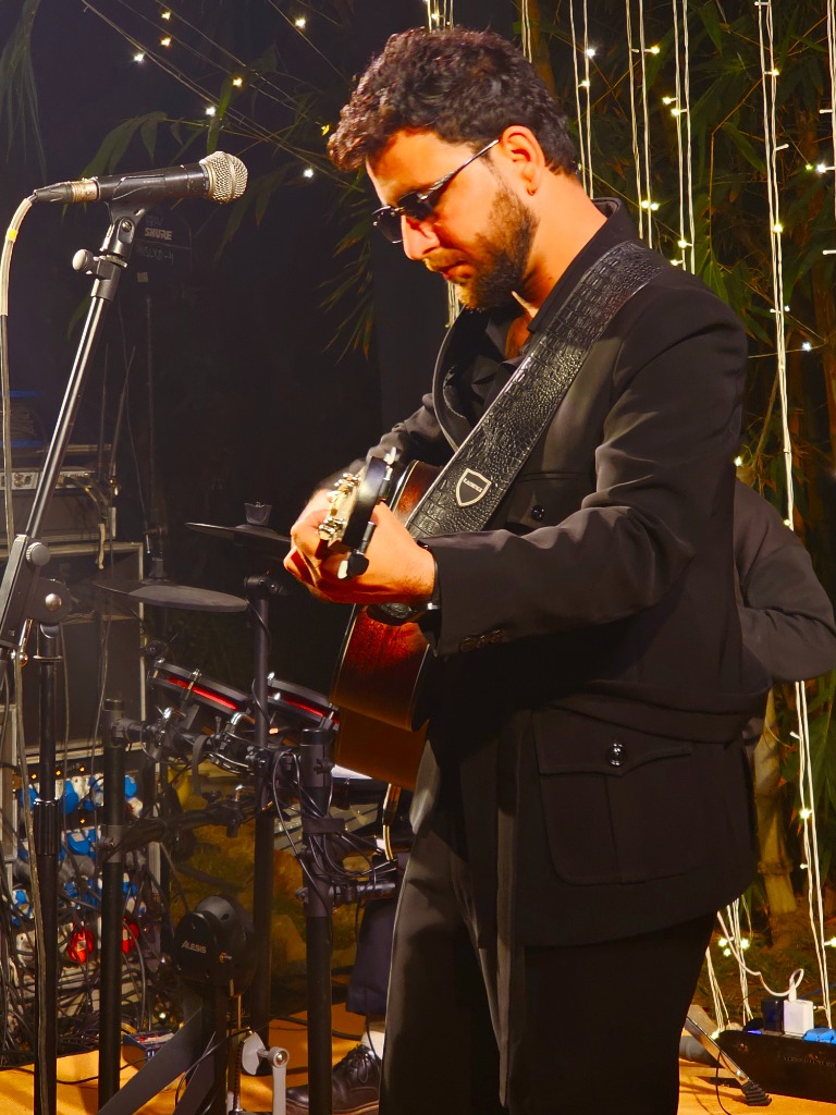 Live Band